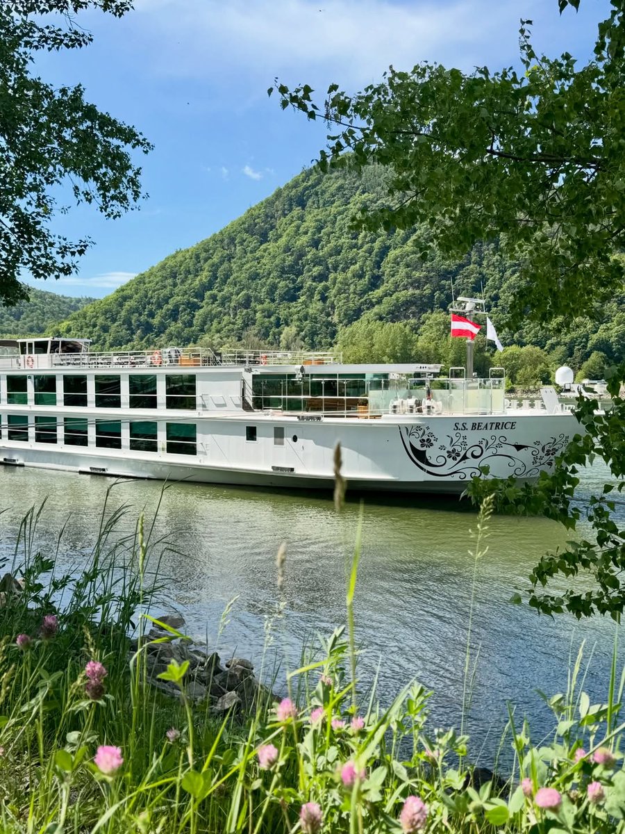 Uniworld Cruises tweet media