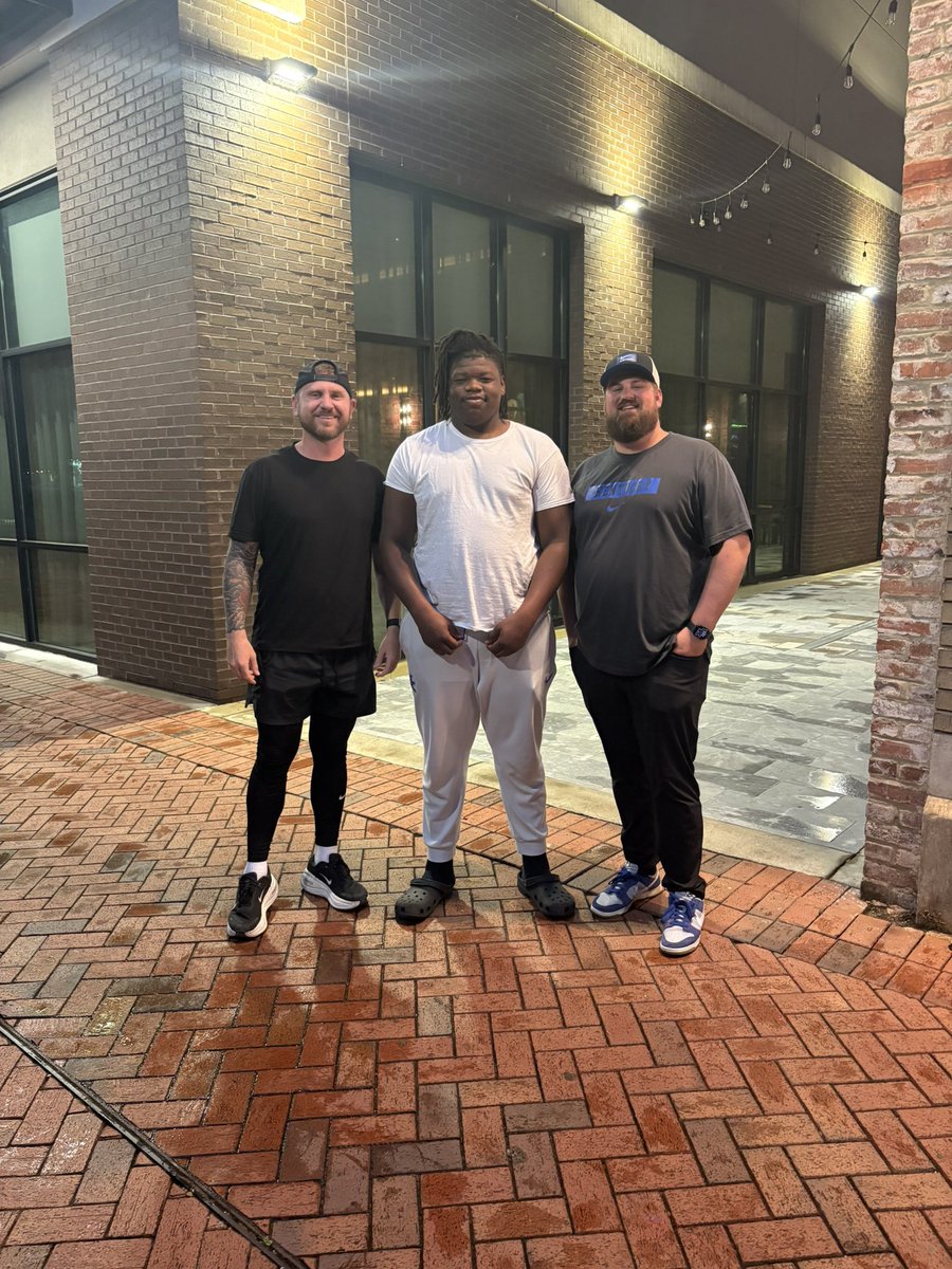 Jatori (JT) Williams 4⭐️ OL tweet media
