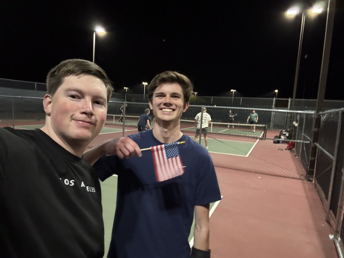 1andyhatch's tweet photo. Just a bunch of pickleball players making sure everyone’s registered to vote 🇺🇸🏓

Check your registration. Remind your friends too. https://t.co/1gdMElu232