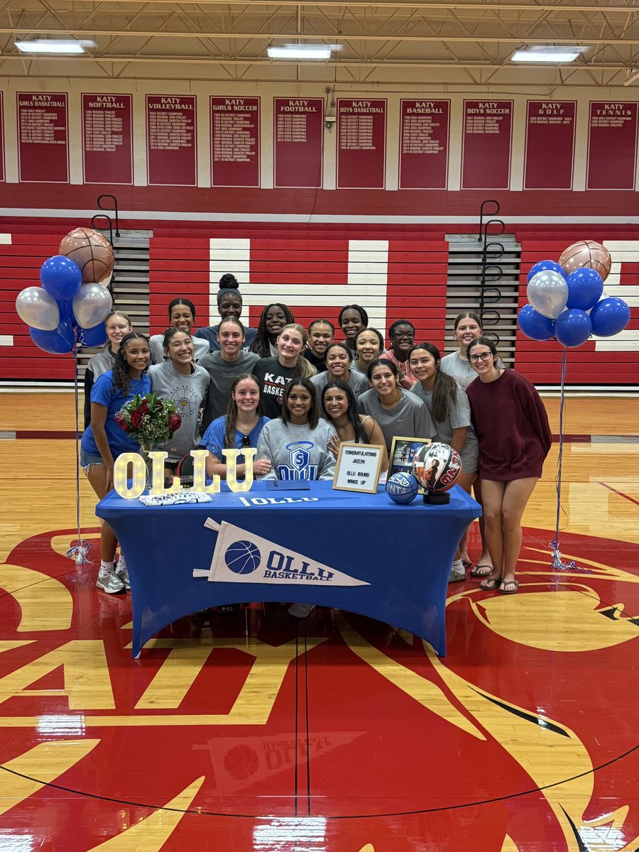 KTGirlsHoops's tweet photo. Jazlyn Torres signed today to play at the next level!  She will be attending Our Lady of the Lake University where she plans to major in Kinesiology and play basketball!  We are proud of you Jaz and can’t wait to follow your career!!❤️🙌🏻 https://t.co/4c3ZCu7BRk