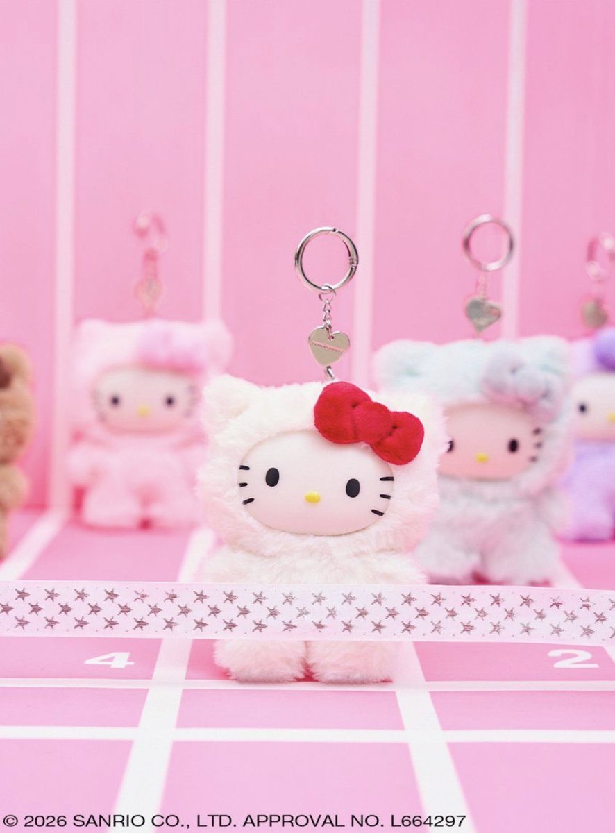 キティちゃん今日の12時から予約できる🫨💗この3つのどれか出るといい
