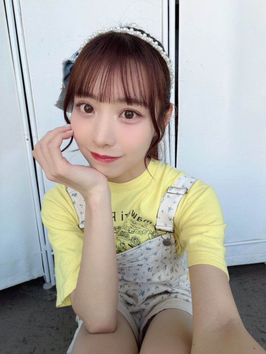 なんでも食べる元気なまおちゃん みんなの脳内って、まおちゃん何%！？🧠💭 あ、おはようございます🍓