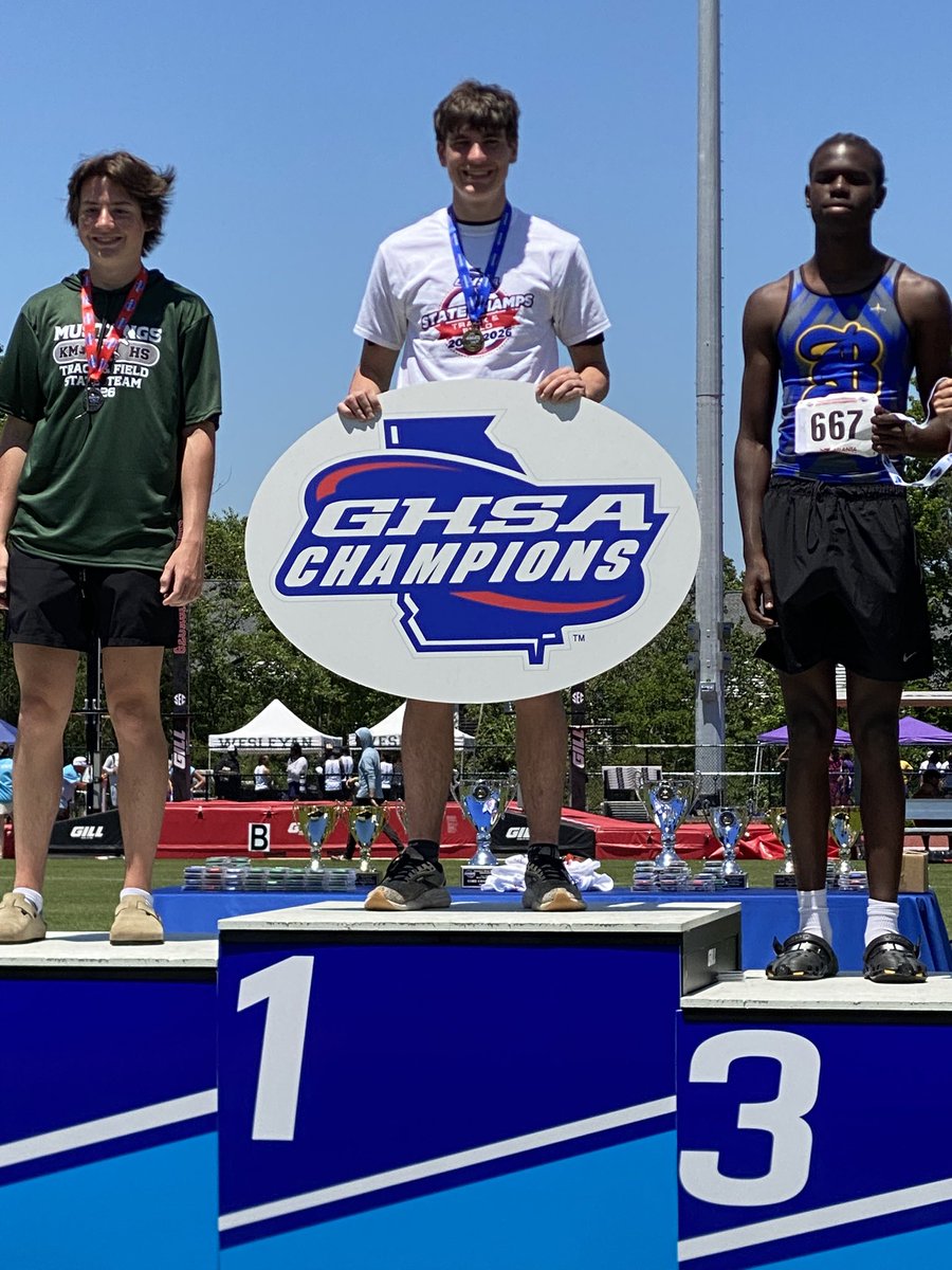 ephstfxc's tweet photo. 🚨AAAAA PV STATE CHAMPION🚨

Evan Pengelly vaults a new school record 14’6 to WIN a state title!!! This is the second state title for a track athlete ever at East Paulding!!!

@pauldingboe @AthleticsEP https://t.co/XN6vs2iaVr