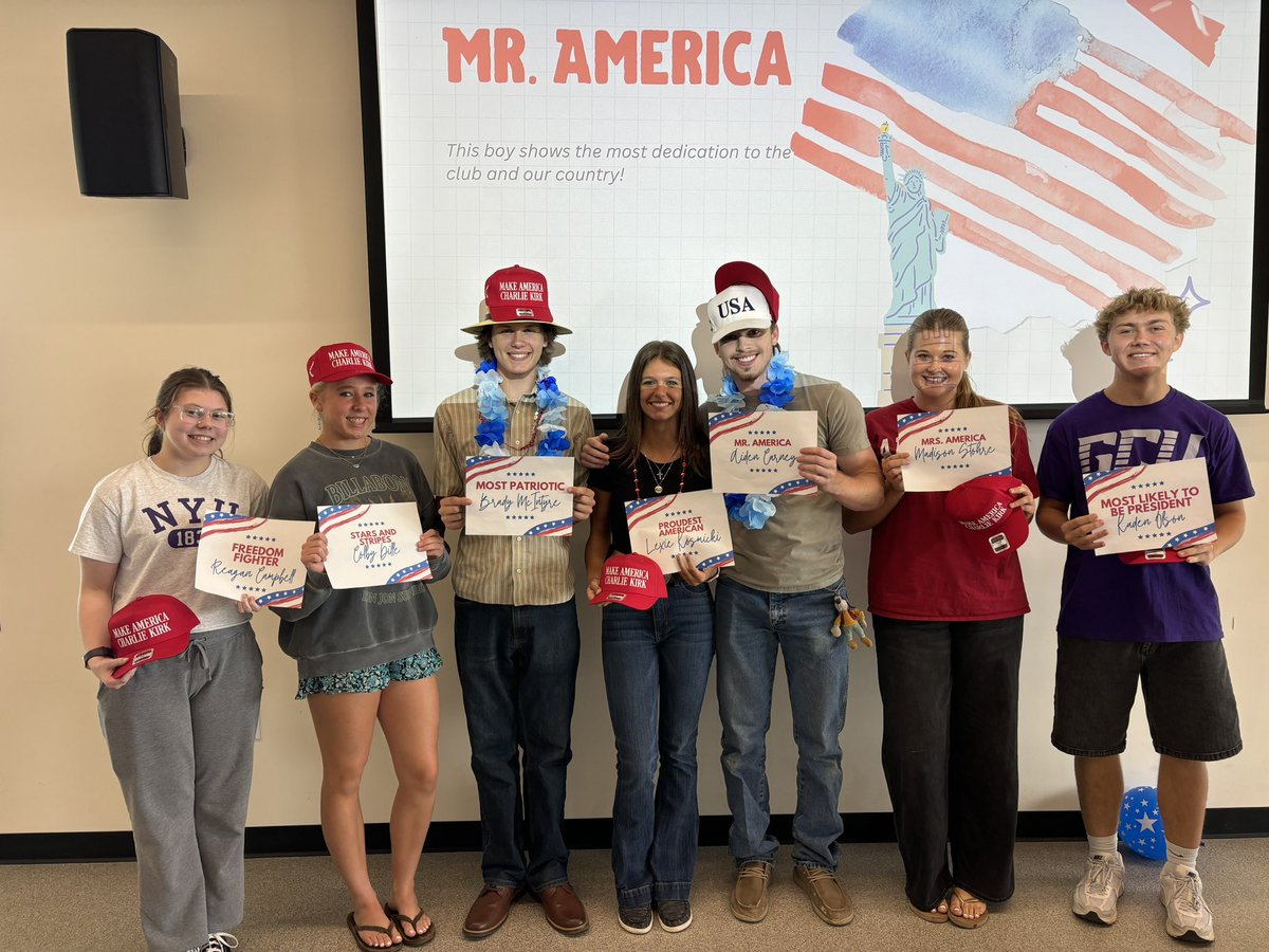 KateBieber200's tweet photo. What an incredible year! 🔥As we wrap up our final chapter meeting at Higley High, we celebrate our 40+ dedicated Club America members. Watching this chapter soar has been inspiring! Huge shoutout to our amazing leaders. Couldn’t be prouder of this exceptional group! 🙌🏼🇺🇸 https://t.co/6iWh7wgWG7