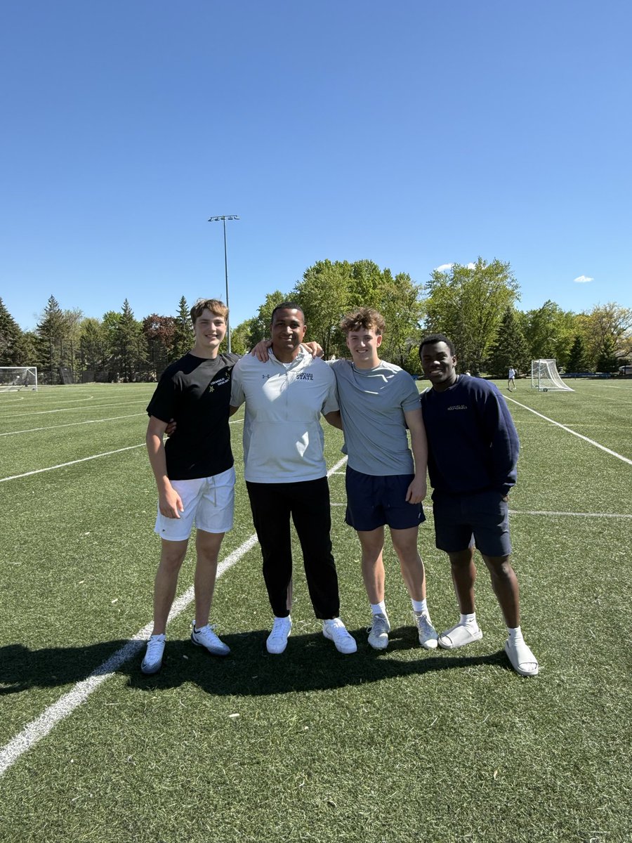 WillBrookins's tweet photo. Thank you coach @CoachJ_Walsh 
For stopping in today! Thank you for your time teaching us about bobcat football! 
@coach_sterbick 
@MSUBobcats_FB 
@AHA_Football 
@NWahlScouting 
@OJW_Scouting
 @PrepRedzoneMN https://t.co/0HhpveqeW4
