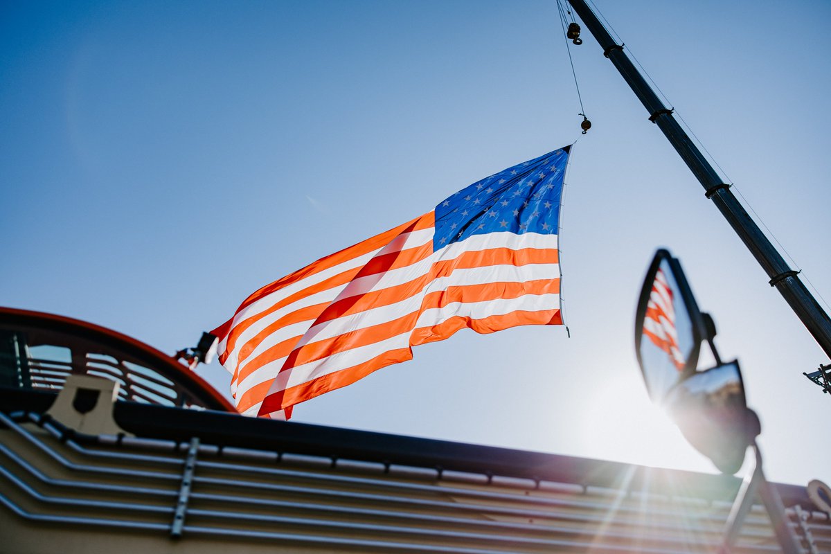 JEDunn's tweet photo. This Memorial Day, we honor the brave men and women who made the ultimate sacrifice for our nation. Today and always, we remember their courage, service, and legacy. Thank you for your dedication. https://t.co/HVwvxxmy10