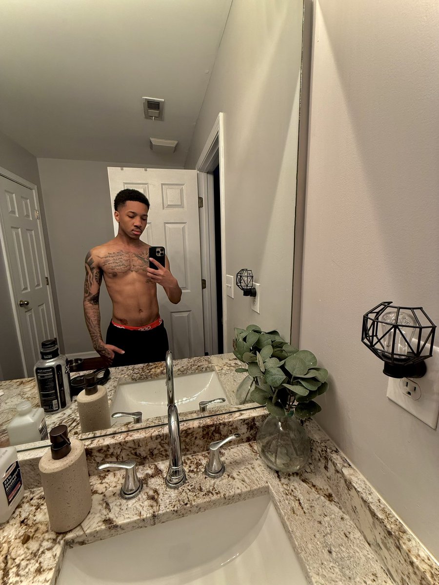 ethannnlol's tweet photo. https://t.co/KkntOgTDJF