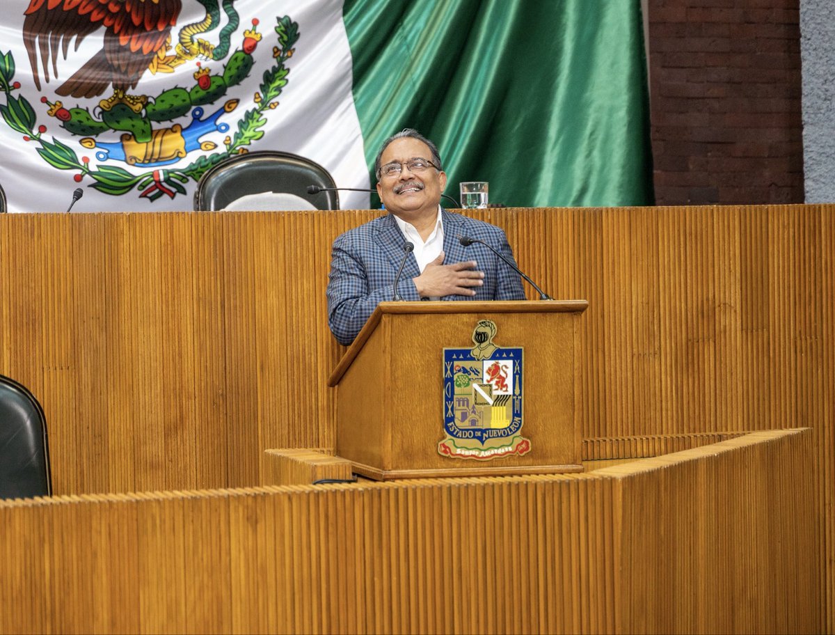 andresmijesmx's tweet photo. Mariano Escobedo no construyó popularidad instantánea.
Construyó República.

Y hoy sus letras de oro en el H. @CongresoNL honran también al pueblo norteño:
a la gente de carácter, que trabaja, que cumple y que entiende que el poder es para servir y no para presumirse.

Porque el norte de México nunca se hizo grande con frivolidad.
Se hizo grande construyendo industria, familias con valores y país invencible.