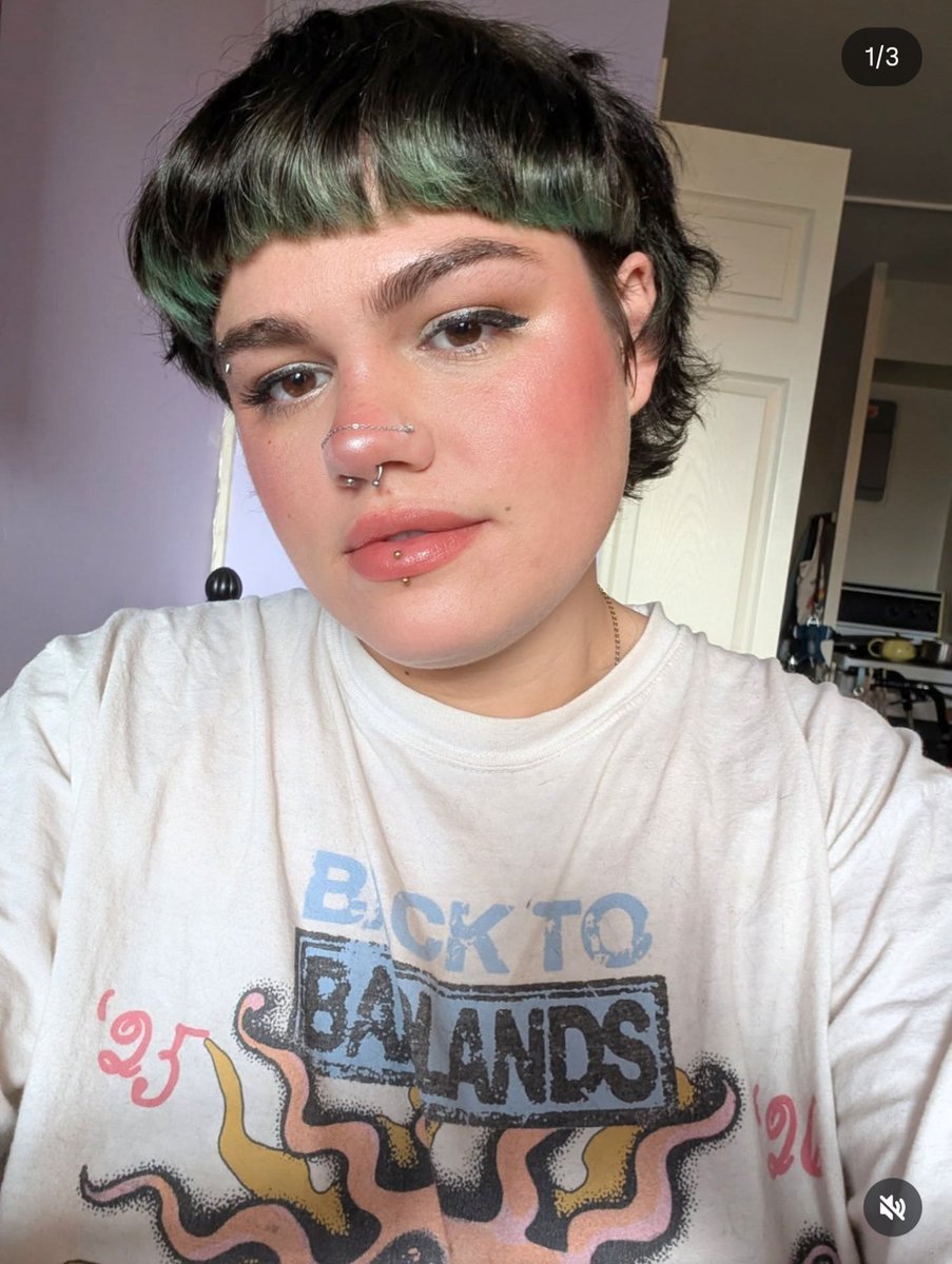elevntwntyone's tweet photo. [tw death]

just found out a good friend of mine died by suicide last night. we met in the psych ward when were both admitted for suicidality &amp; bonded over how much we loved halsey. their name was clementine (after the song) &amp; I will miss them every day for the rest of my life 🍊 https://t.co/ddK8qcuMwO
