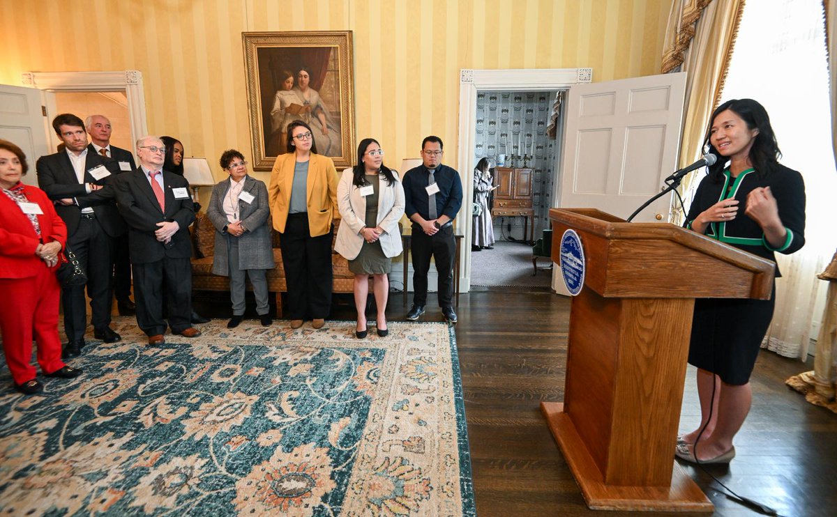 TC_BostonBK's tweet photo. Boston Belediye Başkanı Michelle Wu’nun konsoloslar onuruna düzenlediği toplantıya katılmaktan memnuniyet duyduk.

Pleased to attend the meeting hosted by Boston Mayor Michelle Wu in honor of the consular corps. https://t.co/V33qobiVQB