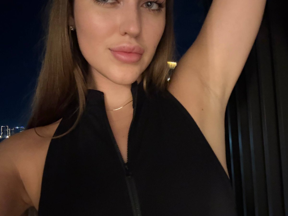 Lor1brat's tweet photo. You crave more attention from me.
https://t.co/HQgiZ9E5js
#armpitfetish #dominantvibes #teaseandcontrol #fetishqueen https://t.co/DOQXjRmAKj