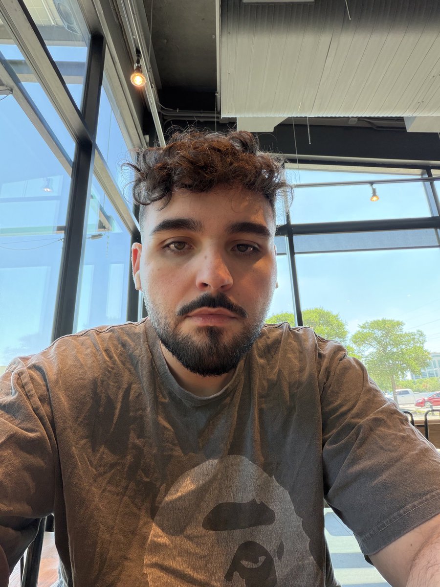 Chris tweet media