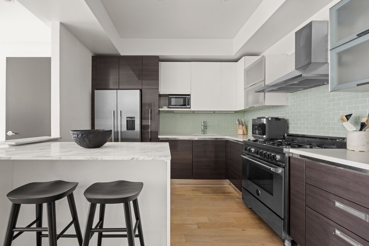 TalbottTeam's tweet photo. NEW- 821 Dekalb Avenue, 3 

3BR / 2.5BA duplex condo in the heart of Bed-Stuy. 

The nearly 900 SF private roof deck.

Located moments from beloved cafes, restaurants, parks, and the G, J, M &amp; Z trains.

🔗: https://t.co/P63hpkmOIr https://t.co/r4FeOkP4zu