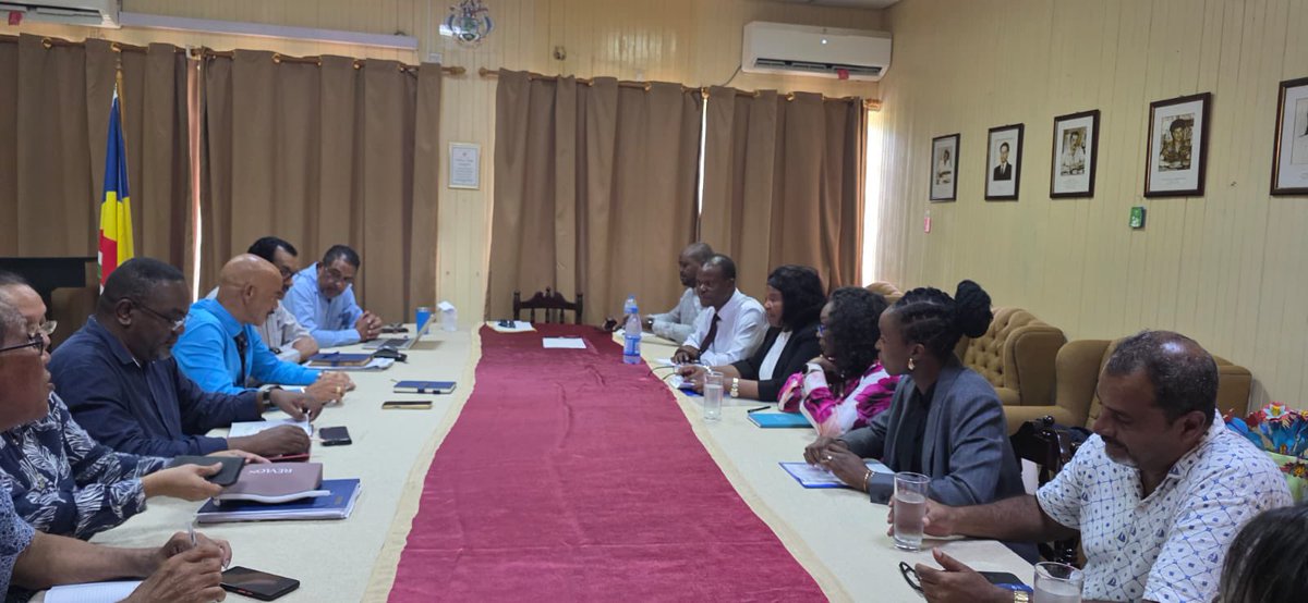 APRMorg's tweet photo. The Review Mission to Seychelles held consultations with the IECD and the Teacher Council of Seychelles, and a debriefing meeting with the Minister of Education on 12 May in Mahé. Prior to this, the Mission conducted site visits of infrastructure and schools on Praslin today. https://t.co/3mXSkZhQV0