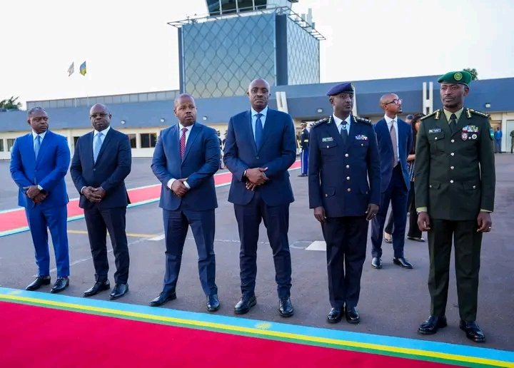 INKOTANYI TURAGANJE✊🇷🇼 tweet media