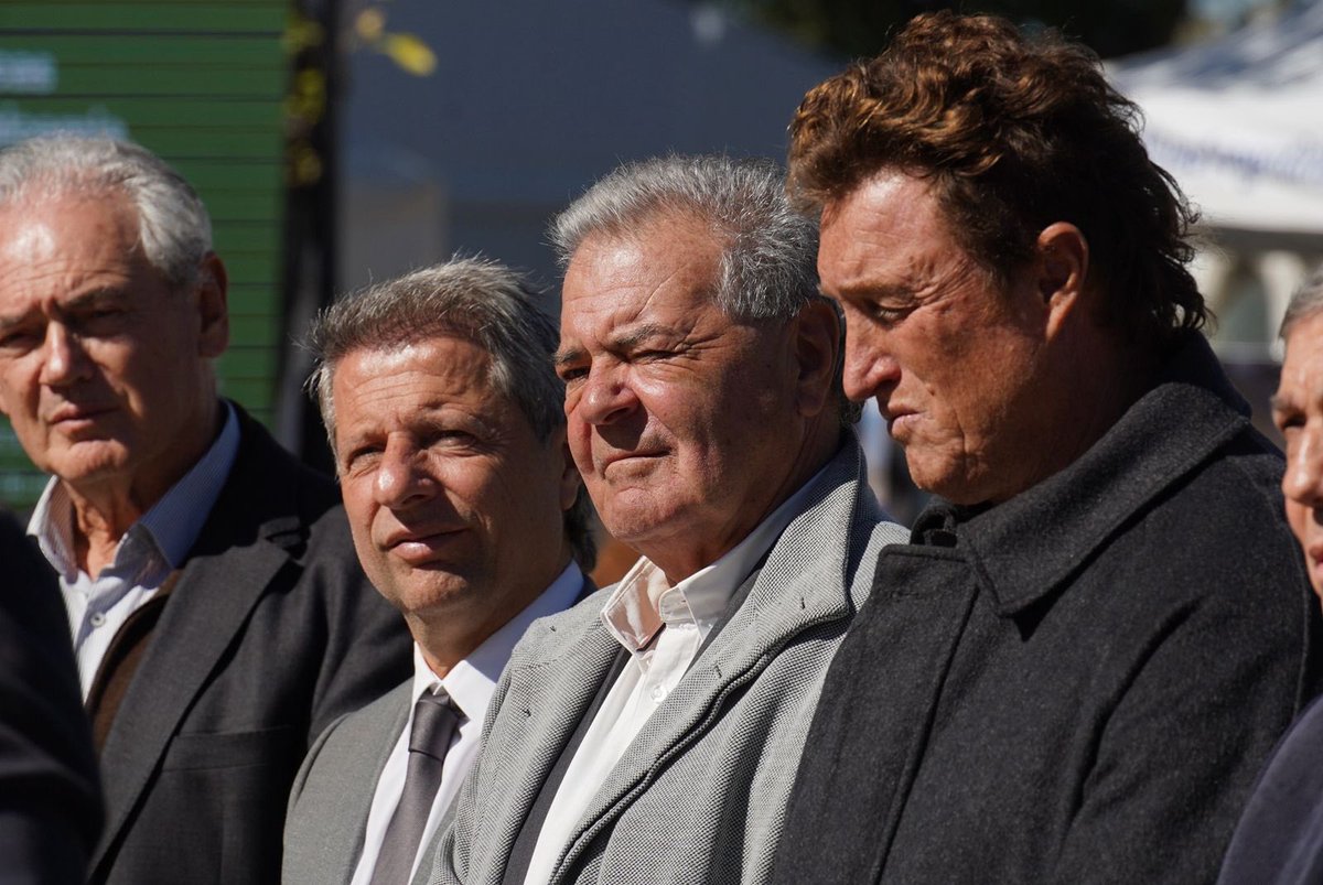 IgnacioGAresca's tweet photo. Junto a los gobernadores @MartinLlaryora y @maxipullaro acompañamos la inauguración de la Expo Todo Láctea 2026, un evento  que demuestra todo el potencial lechero y productivo de la #RegiónCentro

Vamos a acompañar siempre el trabajo y el esfuerzo que realiza el campo 🌾🚜 https://t.co/EvWXfoqOiP