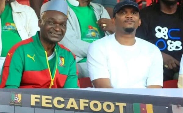 237online's tweet photo. Eto’o nomme Roger Milla président de sa fondation à la Fecafoot: Samuel Eto’o a créé la surprise. Lors d’une cérémonie organisée au siège de la Fédération camerounaise de football, le président de la Fecafoot a publiquement… https://t.co/zeSaeS3fpU #Sport #FECAFOOT #fondation https://t.co/Il6kALawWA