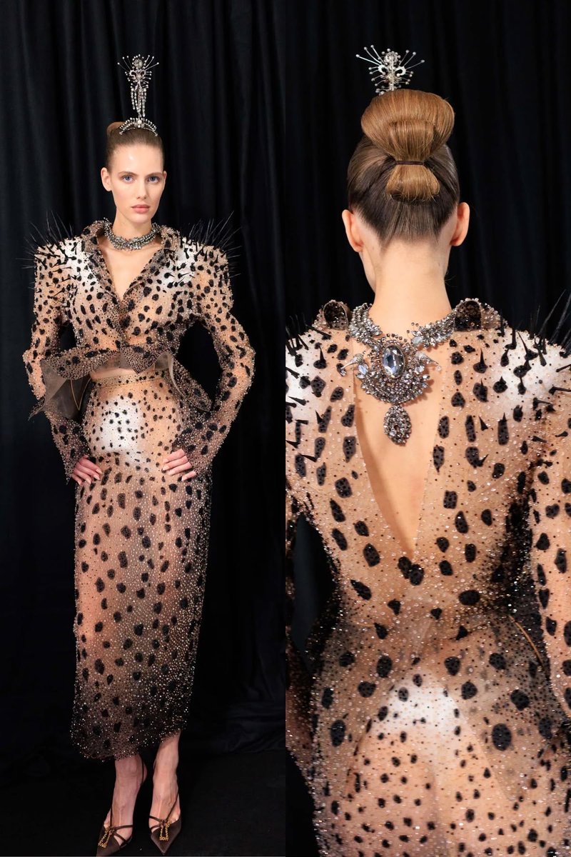 pYSLrada's tweet photo. schiaparelli spring summer 2026 https://t.co/HuQDdvJ2j2