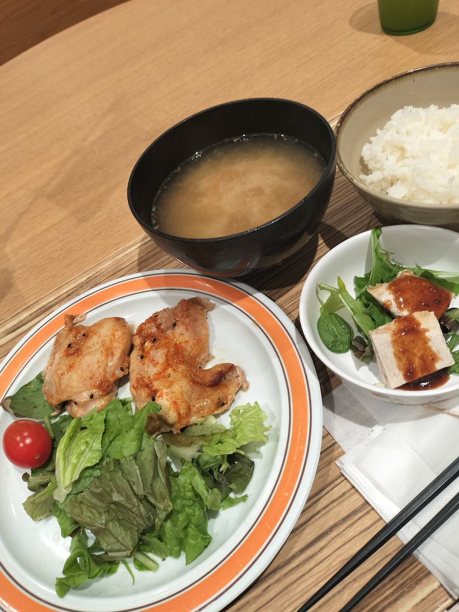 kantoku33 tweet media