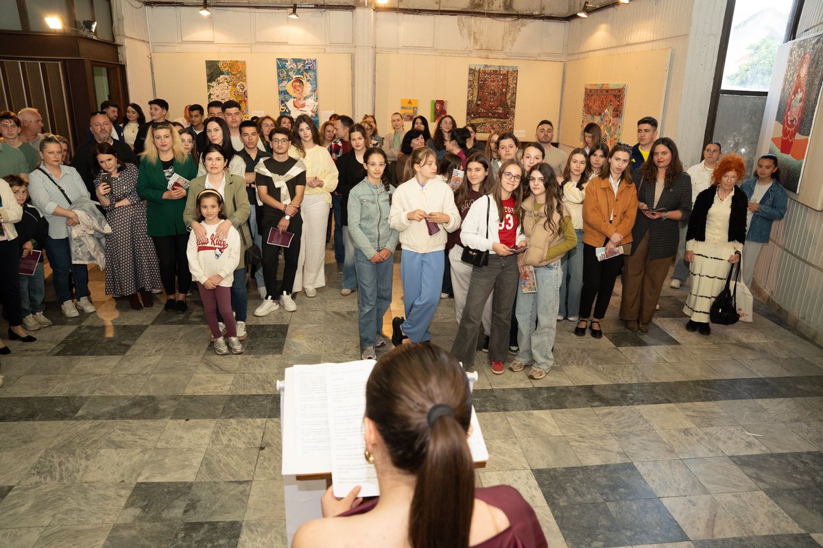 km_tgk's tweet photo. 📍 Ohri

Sanatçı Esra Dehar’ın “MOTİF” adlı solo sergisi, kültürel motiflerin taşıdığı ortak hafızayı çağdaş sanat anlayışıyla ziyaretçilerle buluşturdu. https://t.co/XxBaMyBQGW