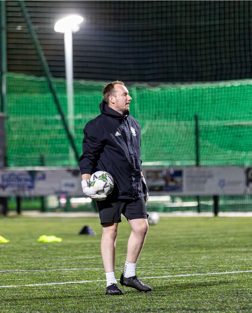 bowyerl's tweet photo. Great time under one of the best. Met some great keepers and great people and had everything from a FA Cup appearance to 8k at Gigg Lane. Loved every minute 💚 https://t.co/gyEob38H7g