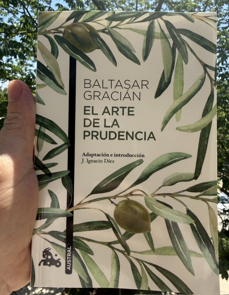 InzunzaCazarez's tweet photo. A la sombra de un ingente árbol de Ceiba, a la vera del Río Humaya, recalo a Gracián, varón discreto y consejero excelente. https://t.co/B0jWmNzqfn