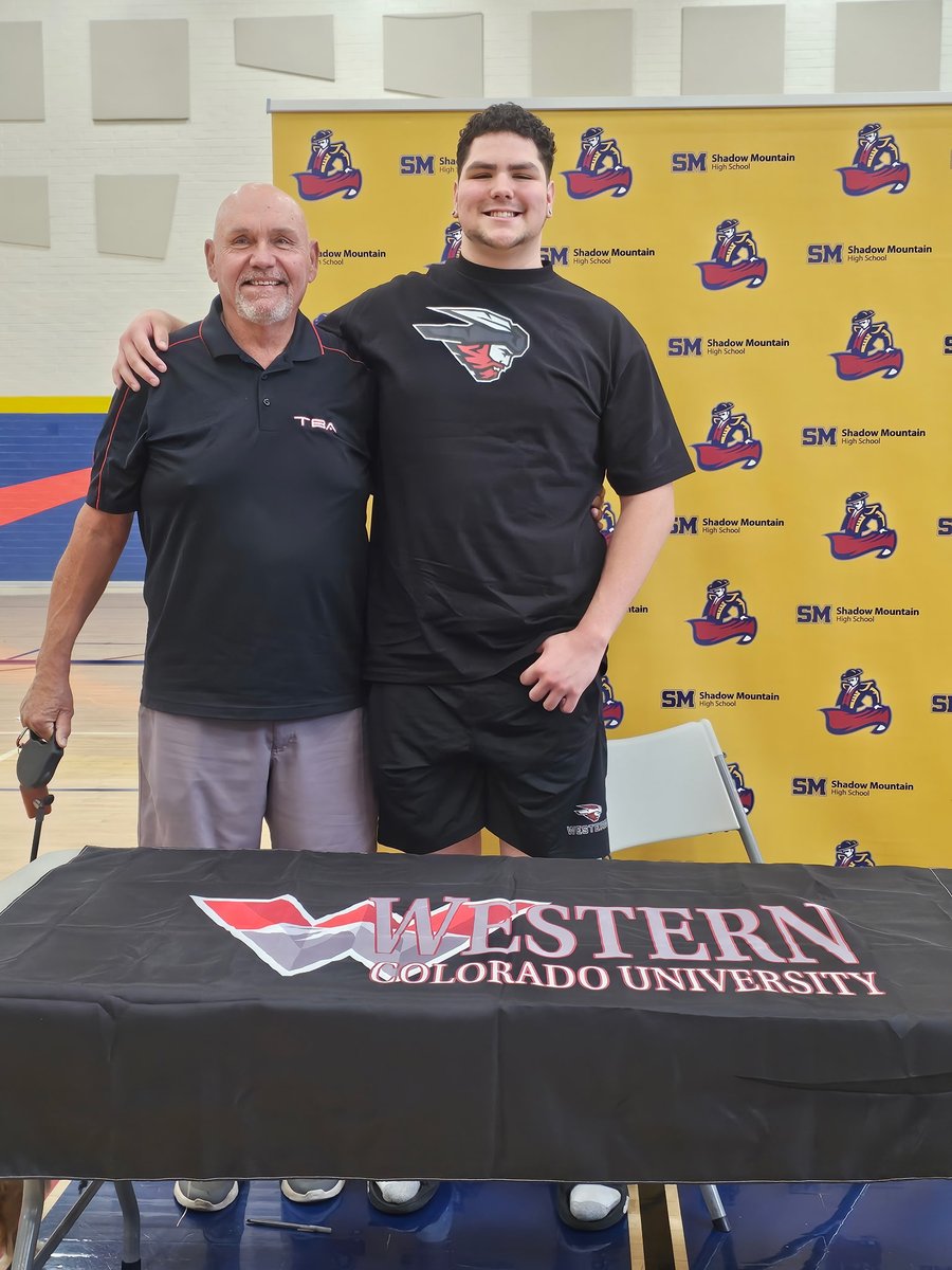 Keegan_Kerr8's tweet photo. Had my school signing day today, it was fun to have everyone who's helped me in one spot, @RonTBAOL @LBackerCoach @MatadorsFTBALL @CoachRoyWCU @MountaineerFB https://t.co/7P53s7onGd