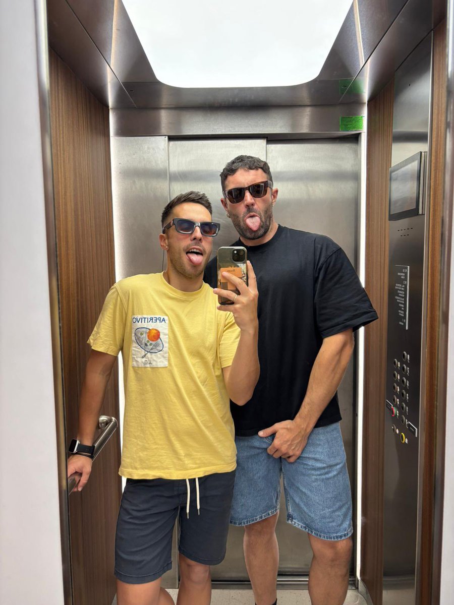 BasqueSurfer_'s tweet photo. 👅 https://t.co/vnviRZPsjt