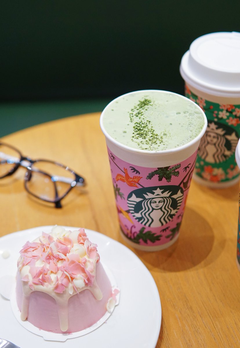 Aaa74564449's tweet photo. Quick u0026 creamy iced matcha latte! Just mix 1 tsp matcha powder, 1 cup oat milk, 1 tsp honey u0026 ice. 5 mins max, perfect morning pick-me-up. #Recipe #DrinkIdeas https://t.co/gPtQZWTY3o