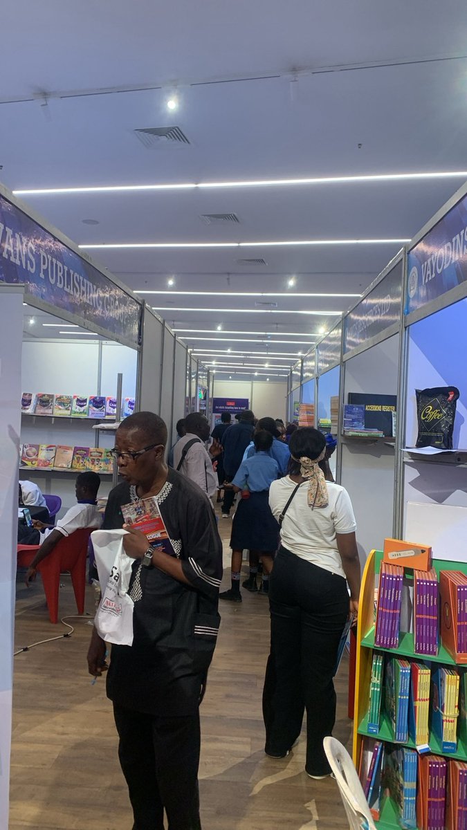 _demijibola's tweet photo. I attended the 25th Nigeria International Book Fair today it was a nice experience #NBIF https://t.co/M76sjV5wjs
