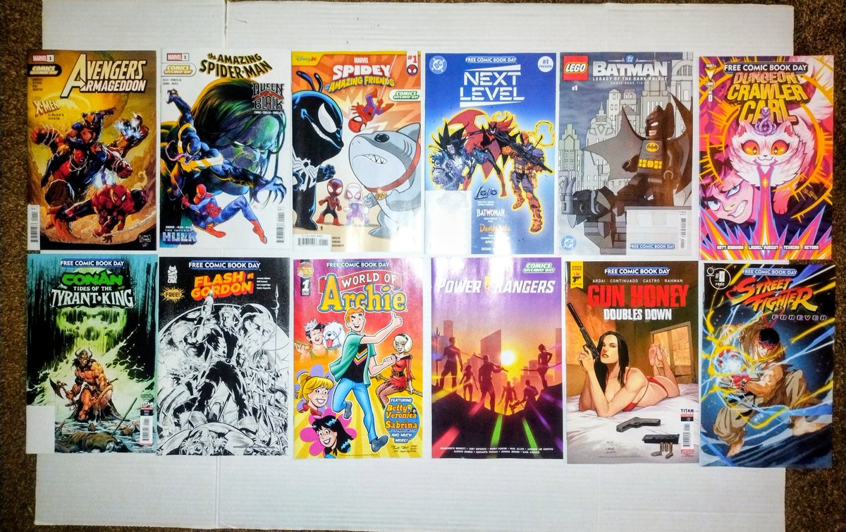 RobCollectsFigs's tweet photo. My last 2 weeks pick-ups.

Last week's pick-ups:
Pic 1:
He-Man core figure from Target,
Wendys DC mini figurines from Facebook Marketplace.

2 weeks ago pick-ups:
Pic 2:
Marvel What If, were 50% off back issues, from my LCS.

Pic 3:
All the comics I got from Free Comic Book Day. https://t.co/n40Scb7DJF