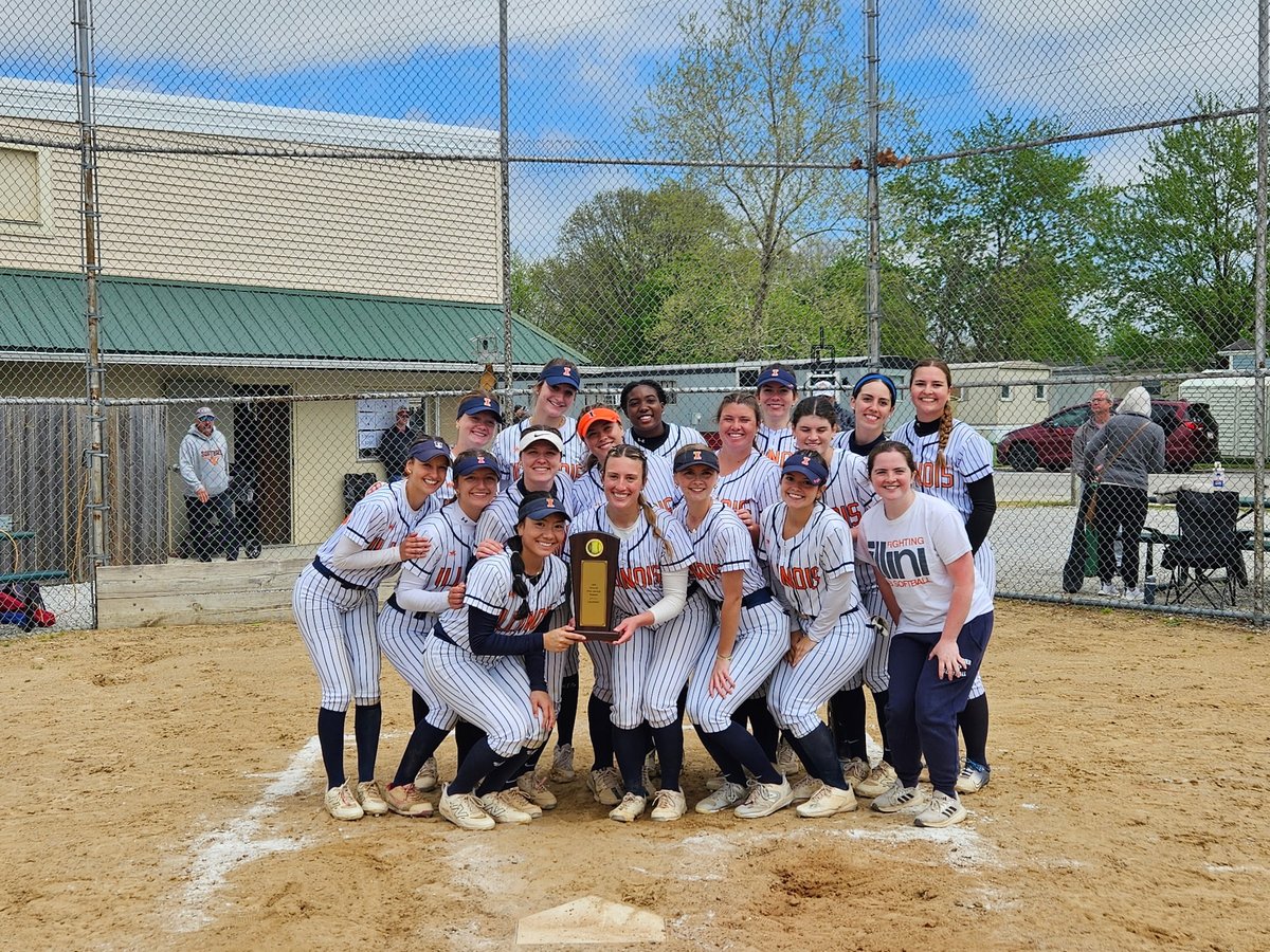 TheNCSA's tweet photo. WORLD SERIES TEAM SPOTLIGHT: Illinois

The ultimate NCSA legacy! The Illini are headed to their 19th straight World Series—the only program to qualify every year in history.

🏆 2x National Champions 
📈 23 Wins (Most in the Country) 
🎒 19th consecutive appearance https://t.co/wRmSedWSGI