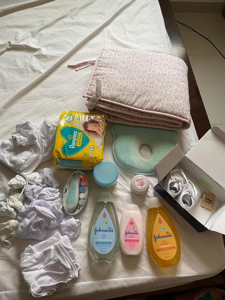 LMommie73642's tweet photo. I’m looking for a serious baby to take good care and breastfeeds 24/7 inbox me if you’re interested now https://t.co/2Te1repVlC