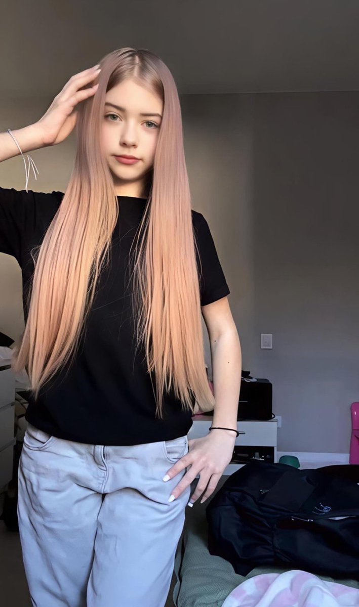 lexxiemaddi's tweet photo. 1 like = 4 pics
1 retweet = 4 vids
1 comment = 4 surprises🤍 https://t.co/MdJzJkxC2Q