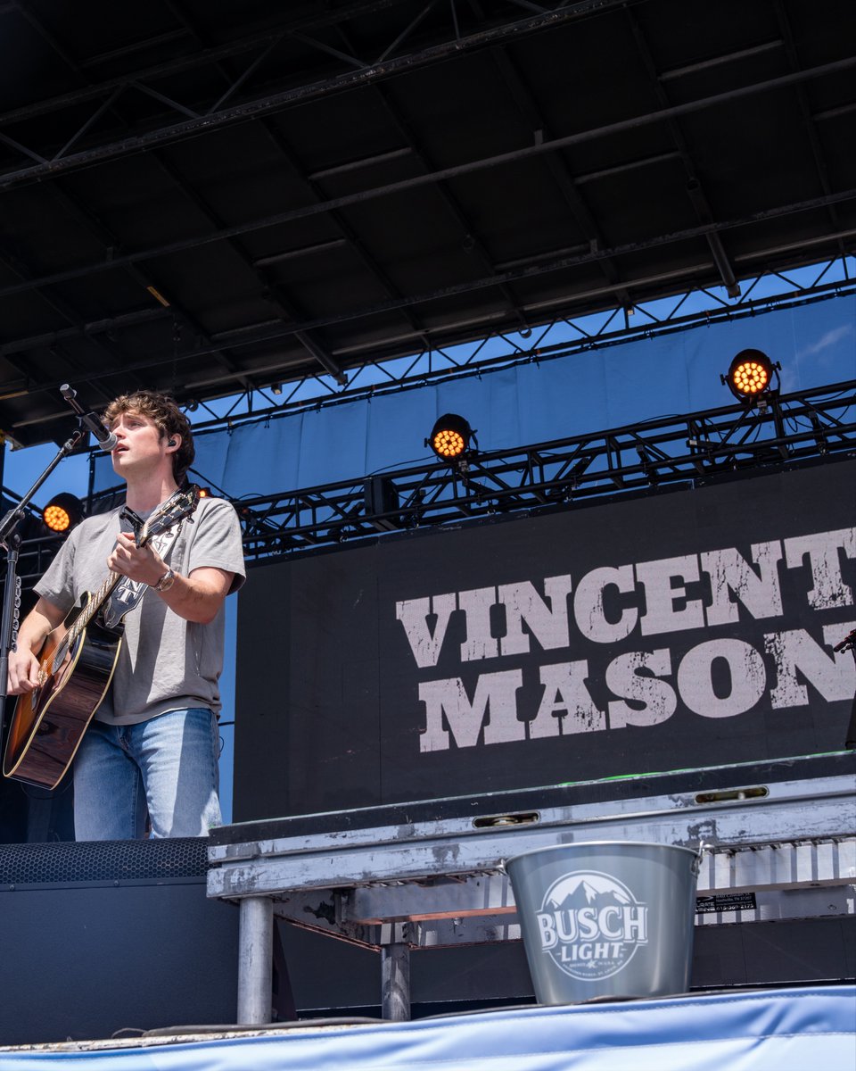 WGI's tweet photo. Cheers to a great weekend 🍻

Thanks for joining us for the @BuschBeer Light Summer Music Series, Vincent Mason! https://t.co/kG1rFRiy3I