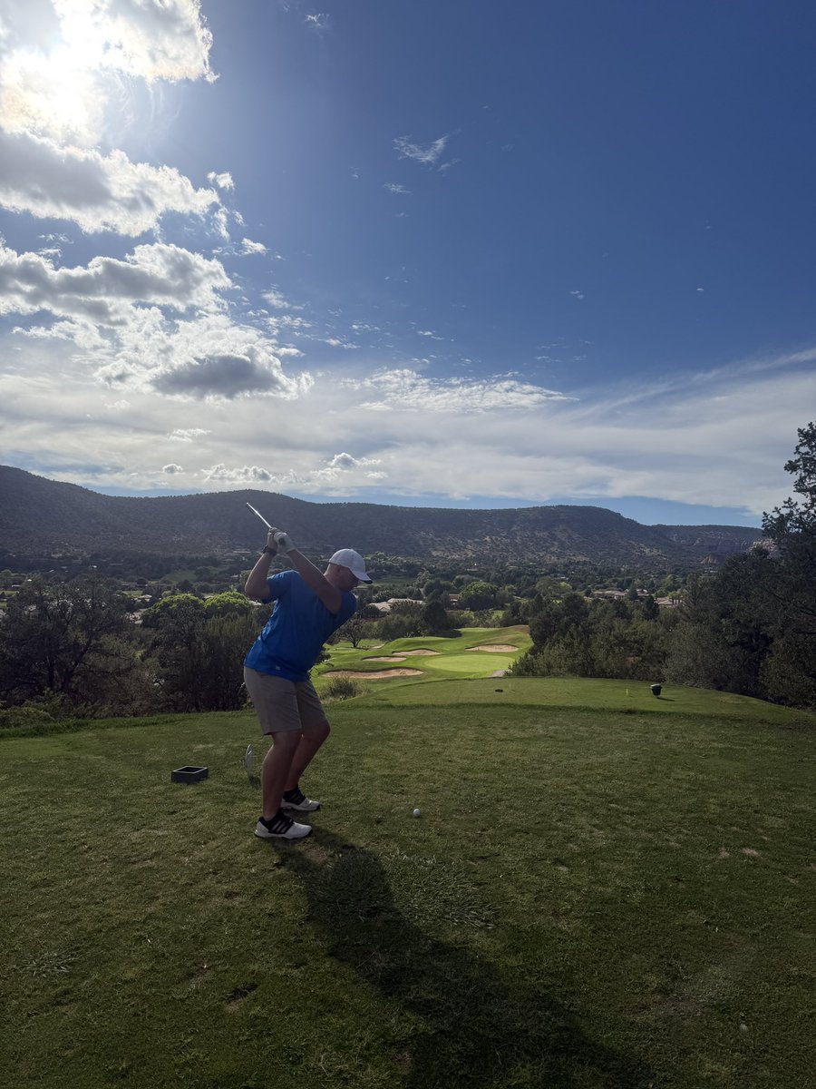 thatFFnerd's tweet photo. @AndyHolloway @JasonMoore It would be so fun to play with you all. I struggled at the lone course I played in Arizona. Ended up shooting an 84, but it was fun. https://t.co/di4R1JVFb3