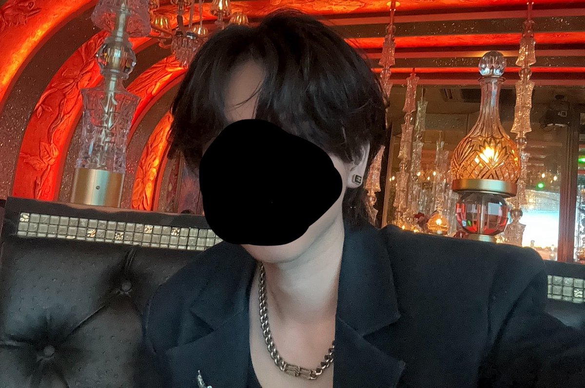 Gently___roy's tweet photo. ホスト入店35日目

リピートでのご来店、そしてシャンパンまで本当にありがとうございます。

他県からわざわざ会いに来てくださること。
改めて、本当にありがたいなと感じています。

私生活で悩みや辛いことがある中でも来てくださって、
帰る頃には元気になってもらえたことが嬉し… https://t.co/r9EtqUMI7d
