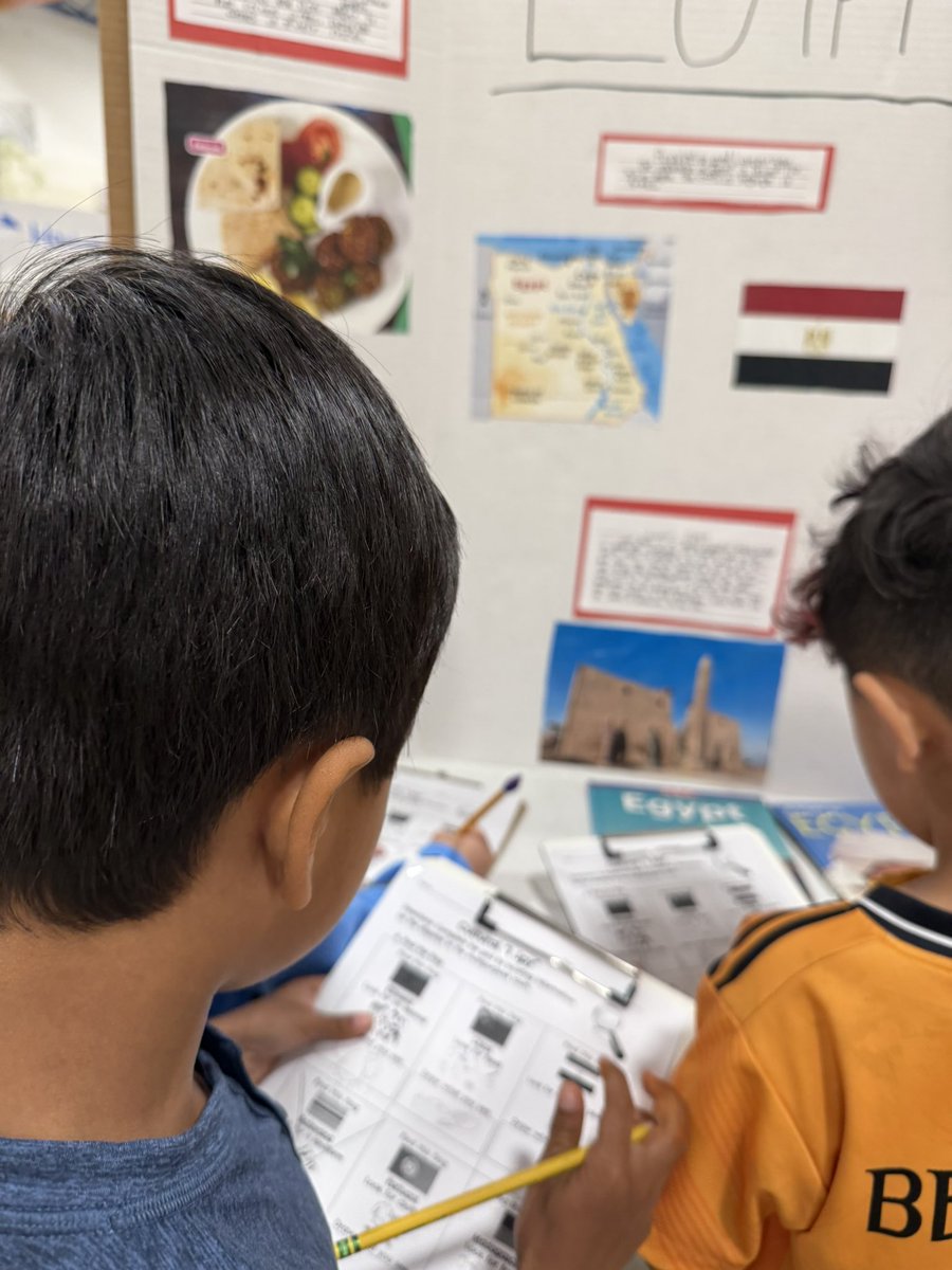 fssdMES's tweet photo. Today all of our students continued their learning during our Festival of Arts and Culture from the research our 3rd and 4th grade students did on countries from all around the world. https://t.co/KyUIFOwO2N