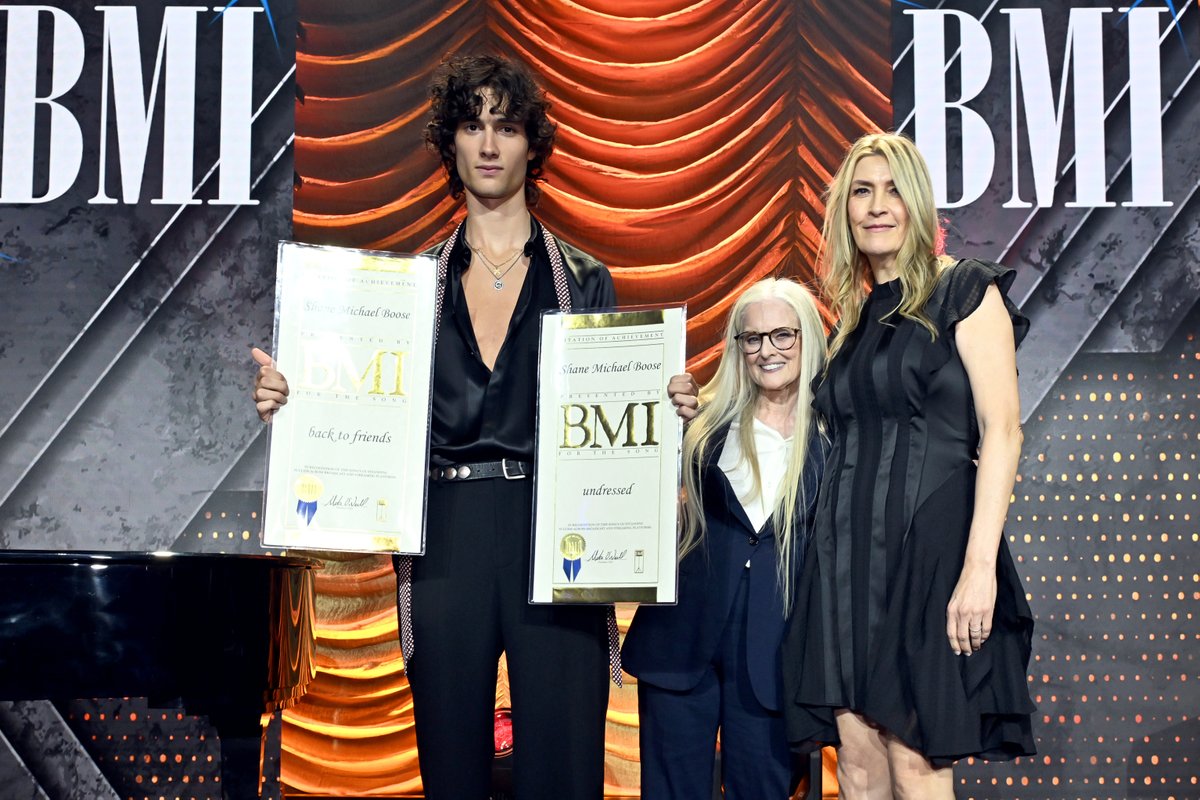 bmi's tweet photo. #sombr accepts #BMIPopAwards for "back to friends" and "undressed". https://t.co/AyUZojDvRi