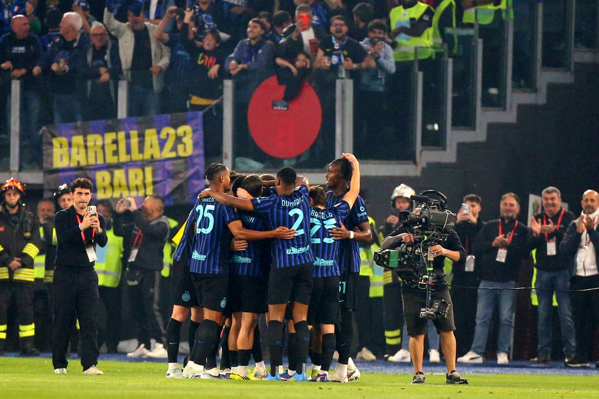 GoalJP_Official's tweet photo. 🇮🇹 インテルが2冠 🏆️🏆️

セリエA王者のインテル、ラツィオを下しコッパ・イタリアを制覇。

3シーズンぶり10度目の制覇で、今季国内2冠に。キヴ監督は就任1年目での快挙に。

ラツィオ 0-2 インテル https://t.co/LRMsgIpiKZ
