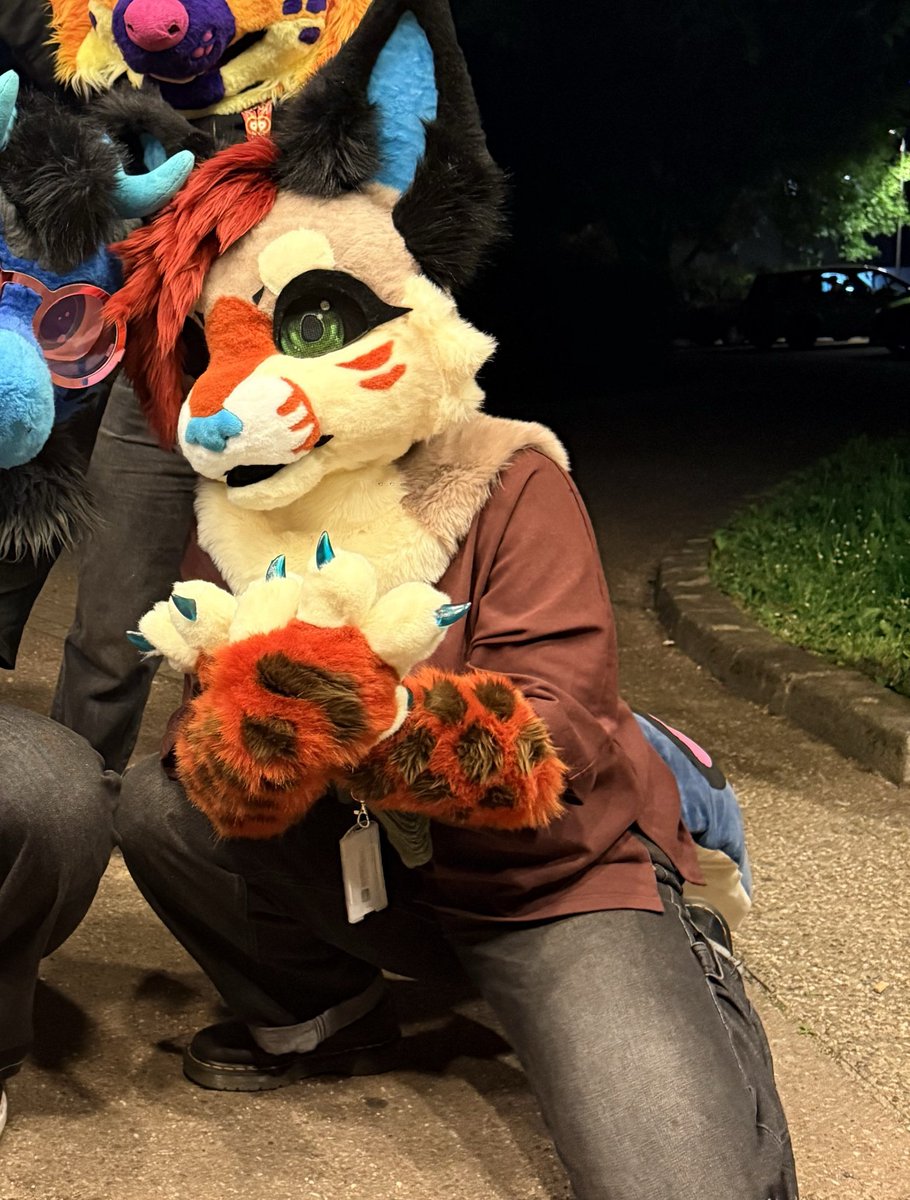 Myosotea's tweet photo. @TheInodog Not officially a maker, but here's my first fursuit 🥰 https://t.co/CKFqcTD8li
