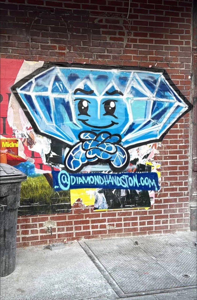 DiamondHandsTON's tweet photo. $DIAMOND Hands just touched Manhattan. 💎🗽

Right near Canal Street now… real ones will spot it.
From Telegram chats to the streets of NYC, $DIAMOND keeps spreading.

More cities soon. 👀 https://t.co/VSzSfOFKZB