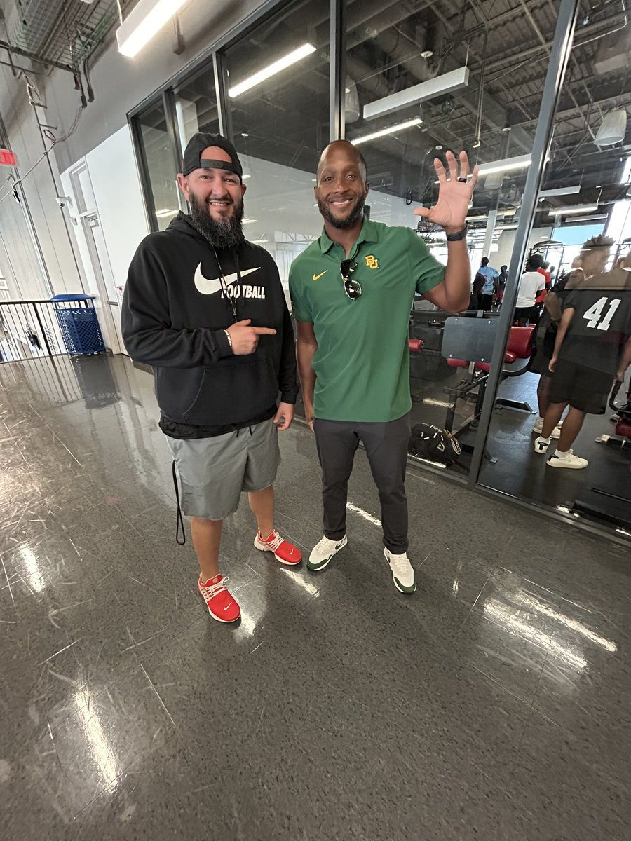CoachSoria's tweet photo. Shout out to Coach Jamar Chaney (@Jamar51Chaney) from the Baylor University Bears for making a stop in Hiram Clarke, TX and recruiting our Marlins! ##RecruitMadison #SouthSideStandard https://t.co/B4xwRIOur5