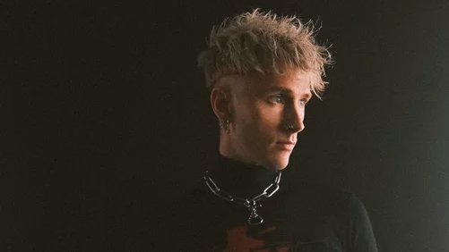 mgkbroficial's tweet photo. Vamos falar sobre? ☝️

Machine Gun Kelly, sua luta contra o vício durante suas eras e o reflexo nas músicas. 

— A THREAD
#XX #EST4life https://t.co/oEkMpBhuOF