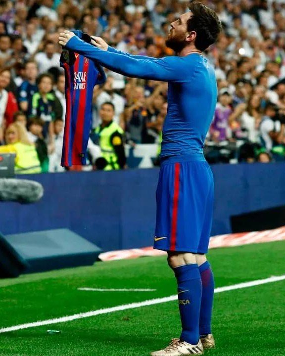 CulesFansFCB's tweet photo. “Nos han robado 7 ligas”

El ladrón: https://t.co/WgtyxUZGBI