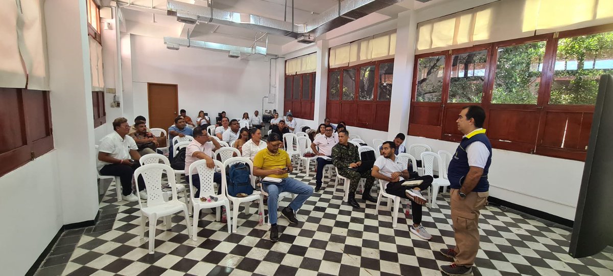 SecAmbienteGRCC's tweet photo. Fortalecemos las capacidades institucionales y comunitarias del departamento frente al probable desarrollo de la temporada de menos lluvias. https://t.co/LnHbTq8rKU