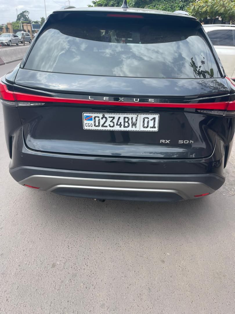 KS00243's tweet photo. TOYOTA LEXUS NX450h À VENDRE 

🔘 Année de fabrication 2025
🔘 Transmission automatique 
🔘 Moteur Essence 
🔘 Volant droit 
🔘 Faible kilométrage 
🔘 Climatisation impeccable 
🔘 Intérieur en cuir 
🔘 Caméra 360

💵 Prix : 45 000$ à discuter 

☎️+243819653871
📱+243971375343 https://t.co/QWtAmUd7uj