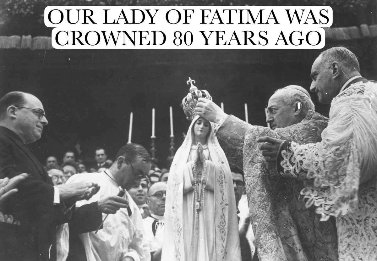 joaosilveiraaa's tweet photo. Eighty years ago, on May 13, 1946, the image of Our Lady of Fatima was solemnly crowned for the first time. Pope Pius XII sent Cardinal Benedetto Aloisi Masella to Fatima as his pontifical legate to perform the coronation.

On the same day, to commemorate the event, Pius XII delivered a radio address to the Portuguese people and the faithful gathered at the Shrine of Fatima, whom the Pope described as “a multitude so immense that no one can count it.”

In the message, Pope Pacelli announced: “…we have just crowned the Thaumaturgic Image. In 1946, We crown Our Lady of Fatima as Queen of the World…” (Pius XII referred to this act several times in the years that followed.)

The crown was created following a national campaign to collect jewelry (necklaces, bracelets, rings, earrings, etc.) in thanksgiving for Portugal not having entered the Second World War. Thousands of Portuguese women donated their gold, silver, and precious stone jewelry. The crown is composed of:

•1.2 kg of gold;
•1,400 diamonds;
•950 brilliants;
•313 pearls;
•1 large emerald and 13 small emeralds;
•33 sapphires;
•17 rubies;
•260 turquoises;
•1 amethyst;
•4 aquamarines (which form the four large rectangular clasps at the base).

The crown features eight gold arches (in the heraldic style of a queen’s crown), which converge into a sky-blue globe surmounted by a cross.

Beneath this globe is embedded the bullet that struck Pope John Paul II during the assassination attempt on May 13, 1981, in St. Peter’s Square.

This crown is placed on the image of Our Lady only during major celebrations and special occasions.