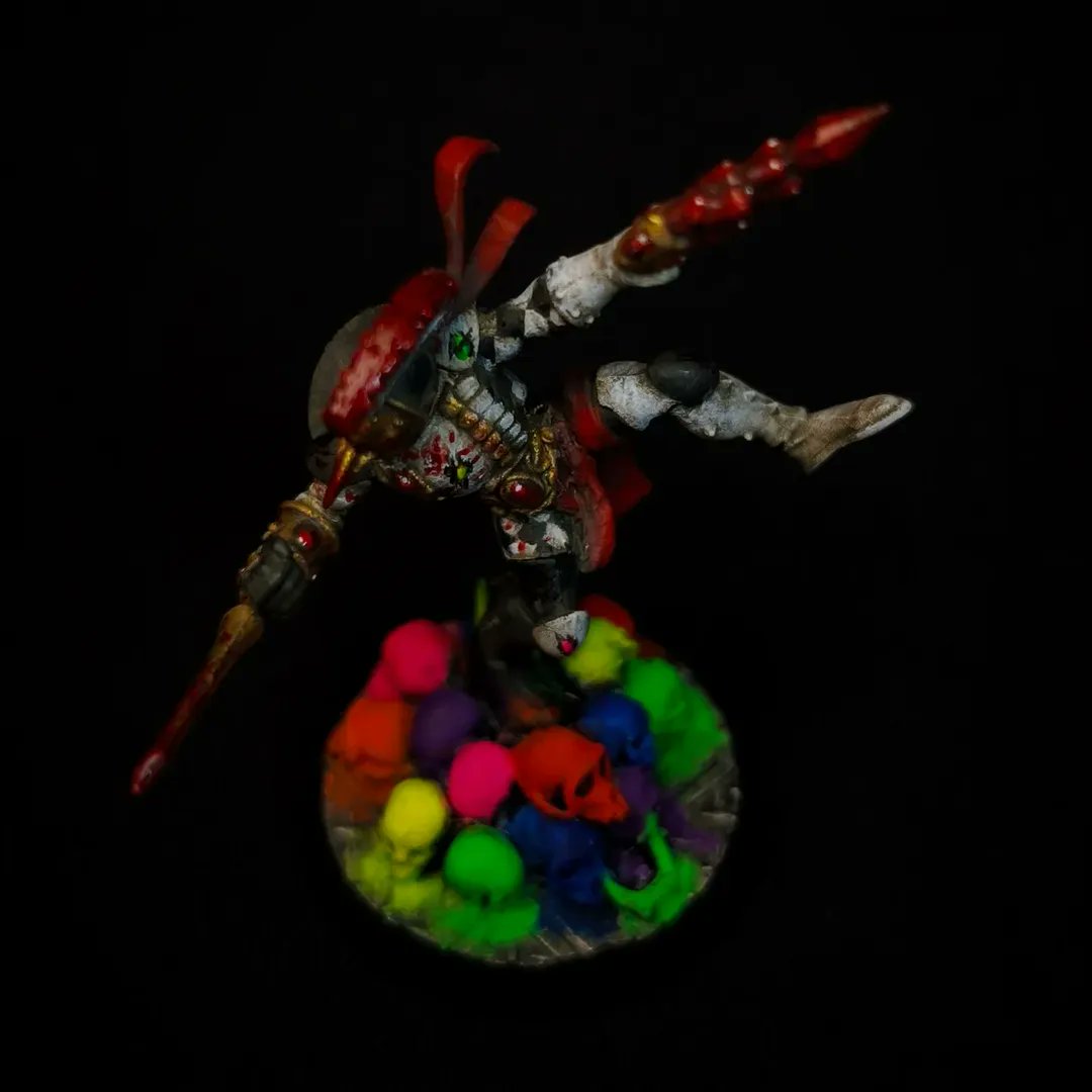 Warzone_Studio's tweet photo. Harlequin with skull confetti by the artist @miseryminis
#WarzoneStudio #harlequins40k #aeldari #best4minis #warhammer40k https://t.co/h5QfU0ao3r