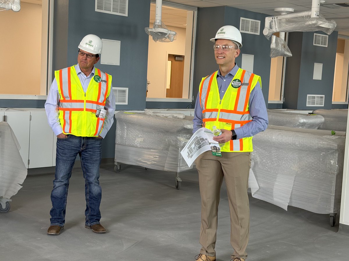 USUPres's tweet photo. Stopped by the construction of our @USUVetMed building recently to see the progress that's being made. From what I've seen, I'm very excited for the Thomas and Patricia Willis Veterinary Medical Education Building to open this summer to our students!
 
#USU #USUAggies #USUVetMed https://t.co/IVLzZflwdi